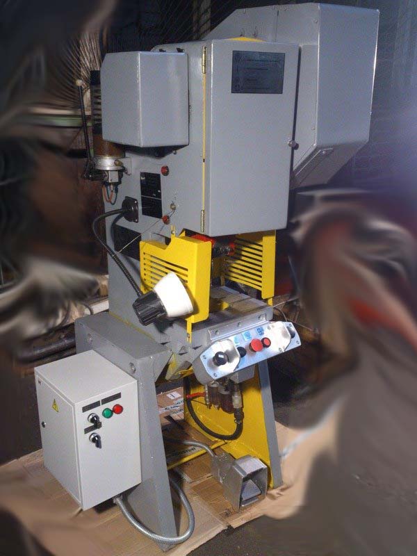 Фото пресса однокривошипного простого дії открытого ненаклоняемого К2019